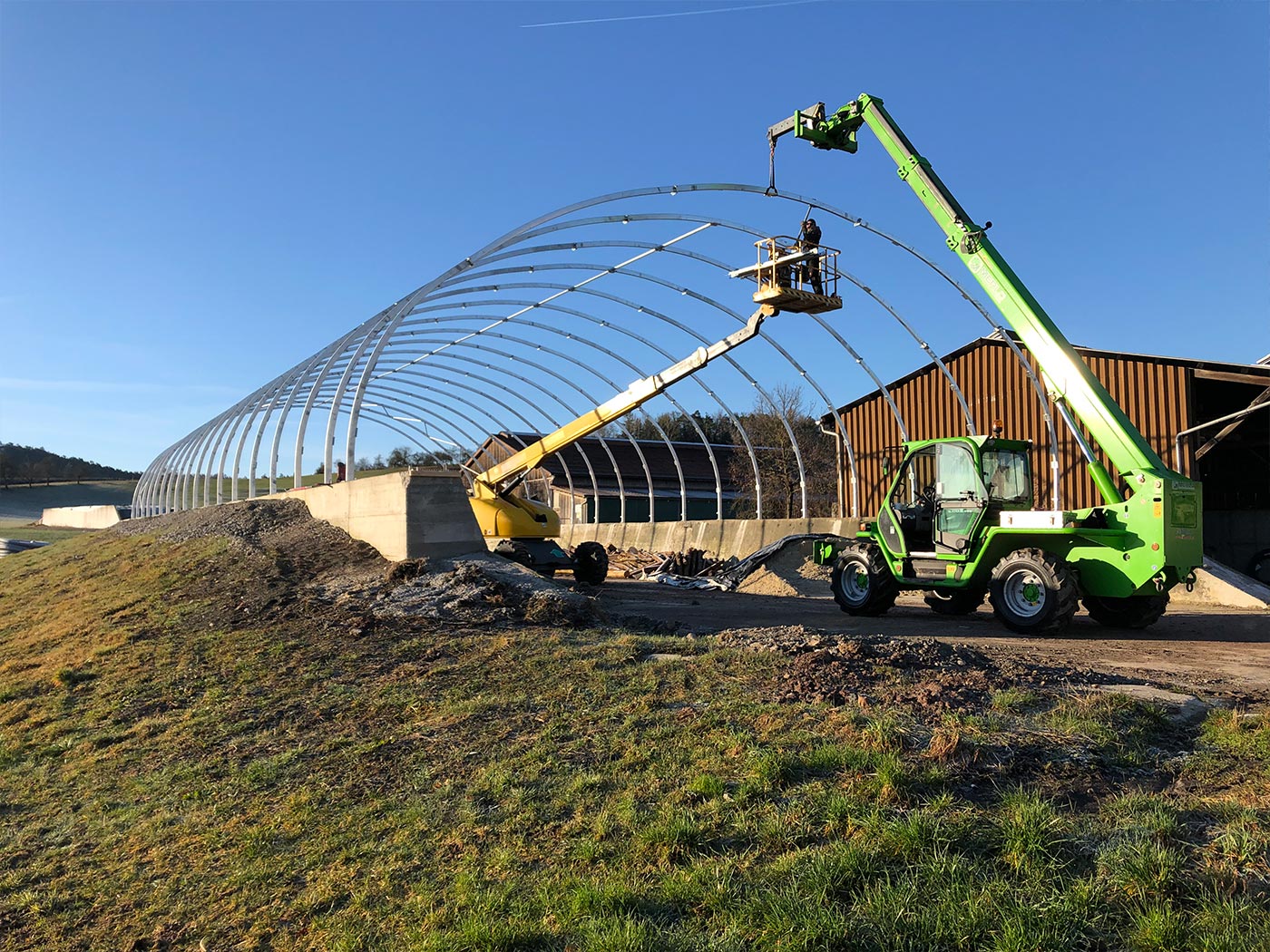 Stahlbögen für eine Siloüberdachung in Ansbach, Franken - 14,0 x 36,0 Meter